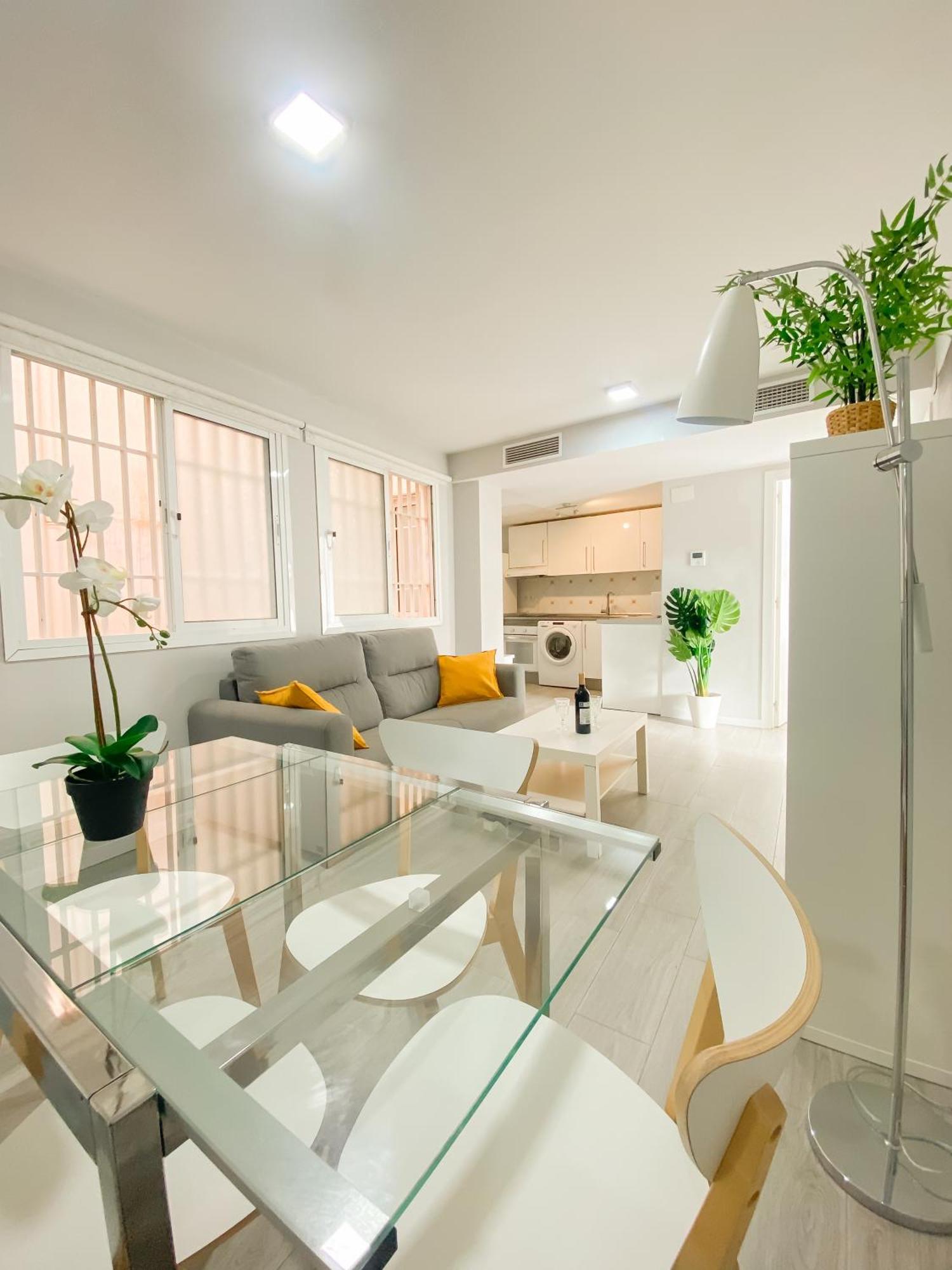 3 Rooms Y 3 Baths Y Aparcamiento Catedral Малага Екстериор снимка